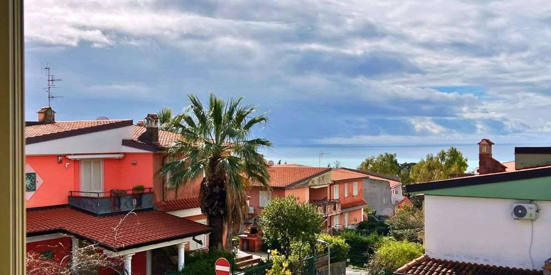 casa indipendente in vendita a Scalea
