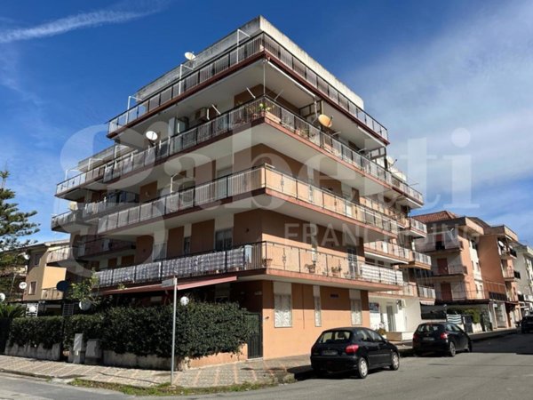 appartamento in vendita a Scalea