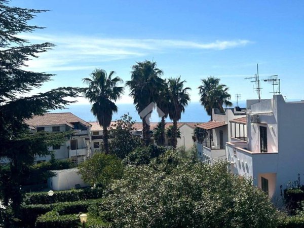 casa indipendente in vendita a Scalea