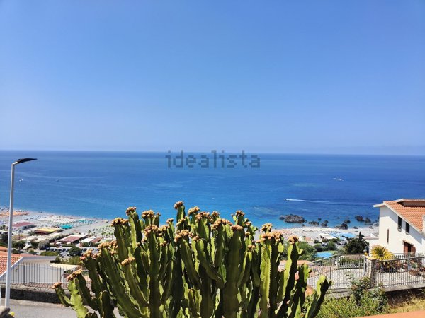 casa indipendente in vendita a Scalea