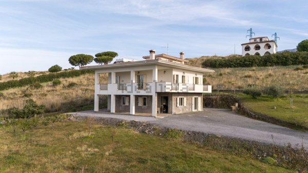 casa indipendente in vendita a Scalea