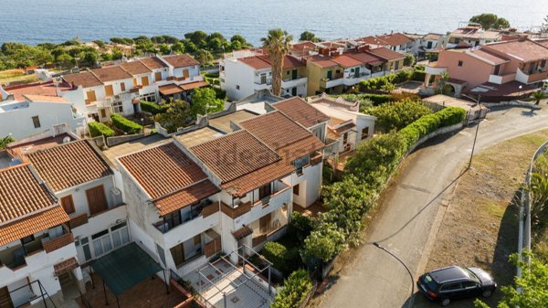 casa indipendente in vendita a Scalea