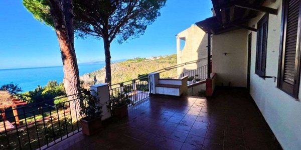 casa indipendente in vendita a Scalea