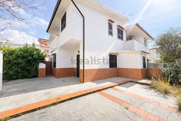 casa indipendente in vendita a Scalea