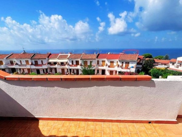 casa indipendente in vendita a Scalea