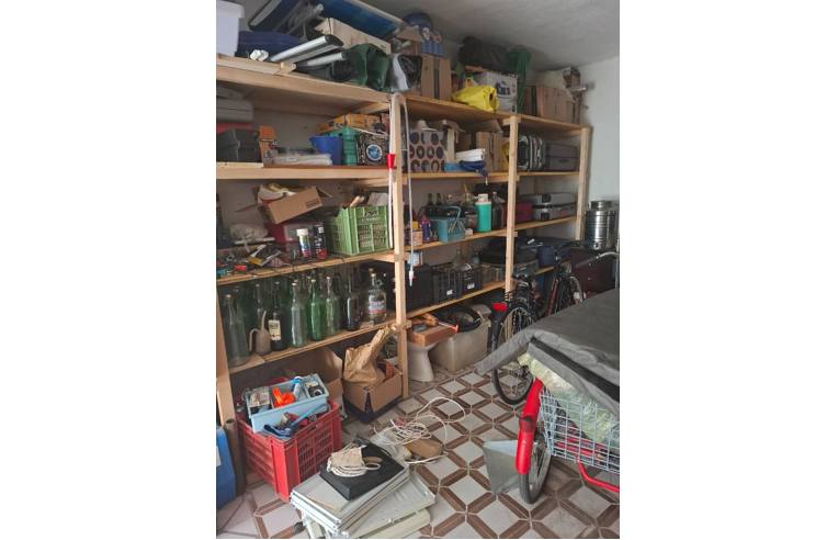 locale di sgombero in vendita a Scalea