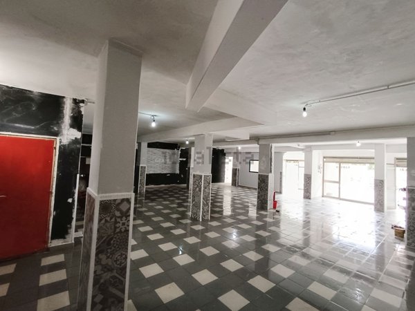 locale commerciale in vendita a Scalea