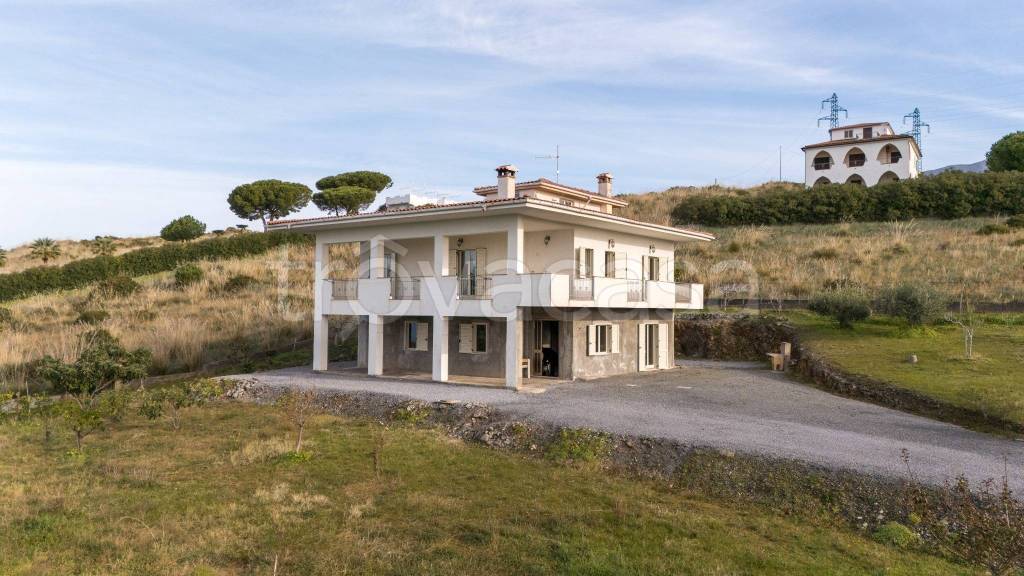 casa indipendente in vendita a Scalea