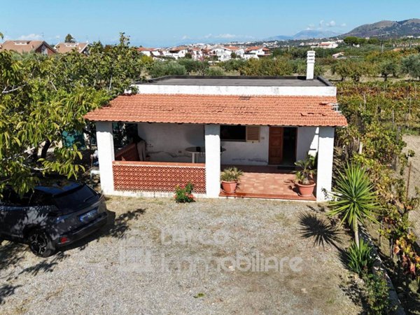 casa indipendente in vendita a Scalea