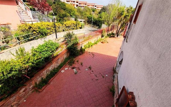 casa indipendente in vendita a Scalea