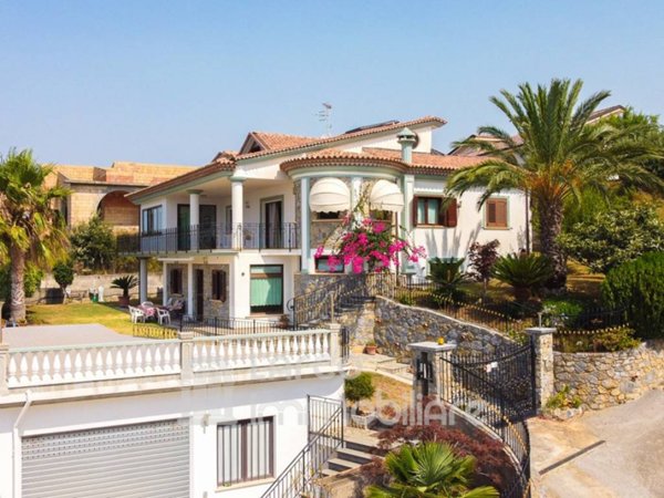 casa indipendente in vendita a Scalea