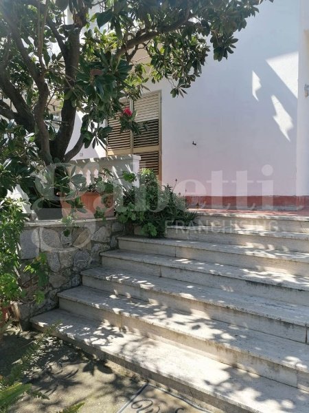 casa indipendente in vendita a Scalea