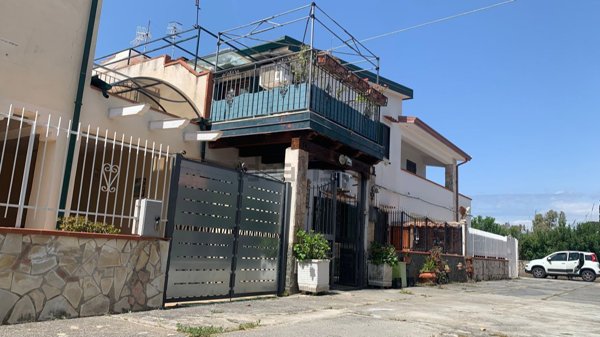 casa indipendente in vendita a Scalea