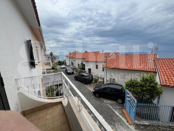 casa indipendente in vendita a Scalea