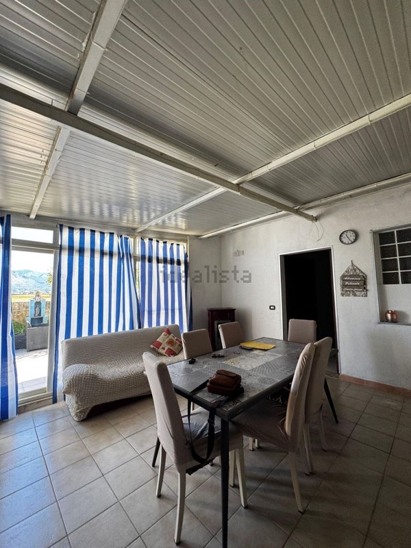 casa indipendente in vendita a Scalea
