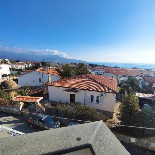 casa indipendente in vendita a Scalea