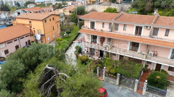 casa indipendente in vendita a Scalea
