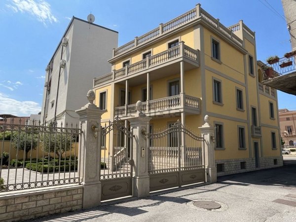 casa indipendente in vendita a Scalea