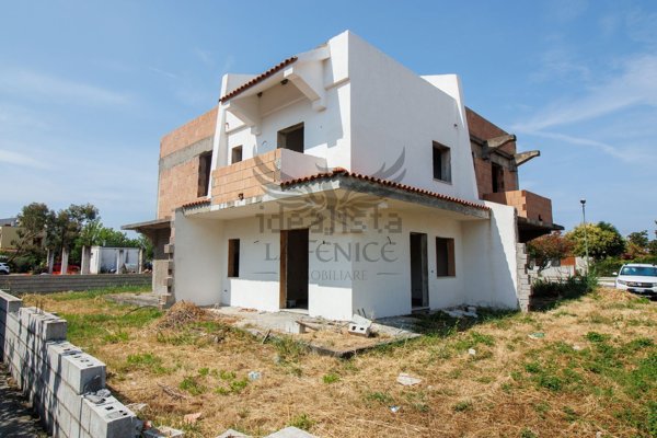 casa indipendente in vendita a Scalea