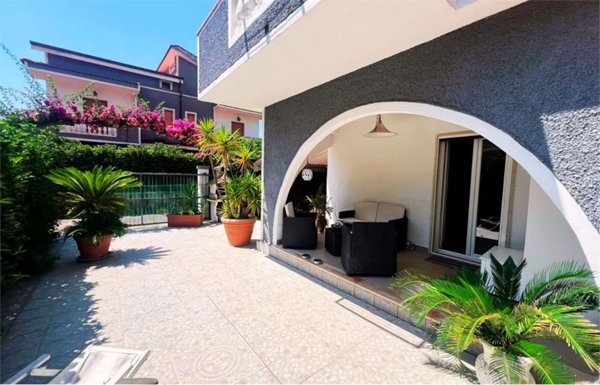 casa indipendente in vendita a Scalea