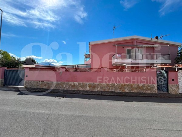 casa indipendente in vendita a Scalea