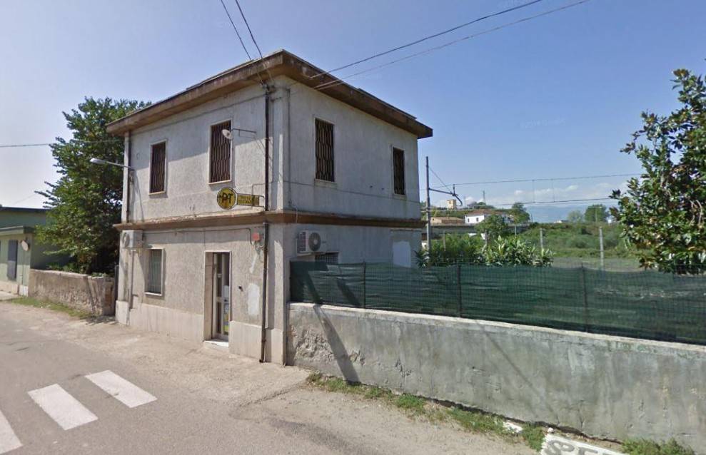 ufficio in vendita a Spezzano Albanese in zona Stazione