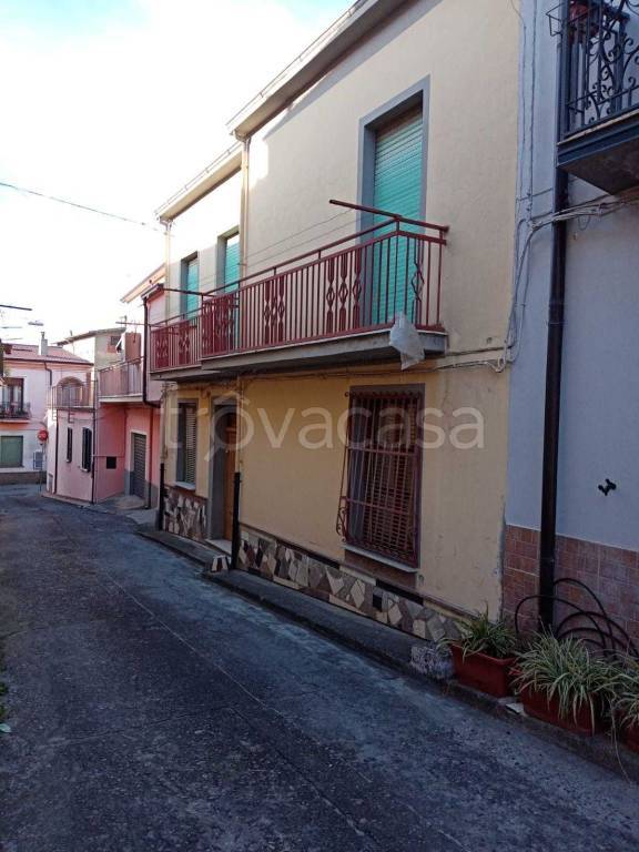casa indipendente in vendita a Spezzano Albanese