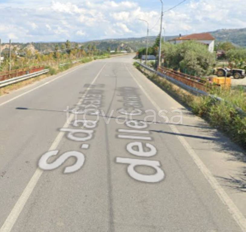 locale commerciale in vendita a Spezzano Albanese