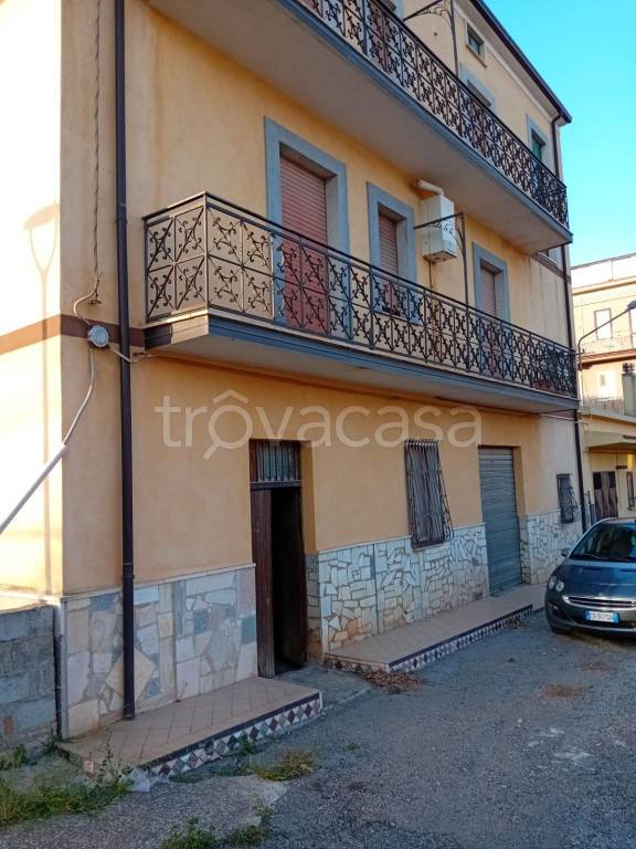 casa indipendente in vendita a Spezzano Albanese