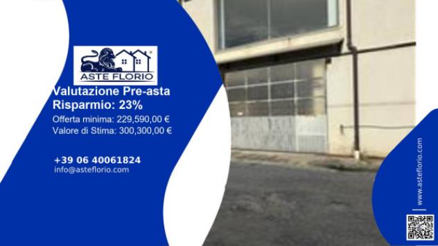 locale commerciale in vendita a Spezzano Albanese