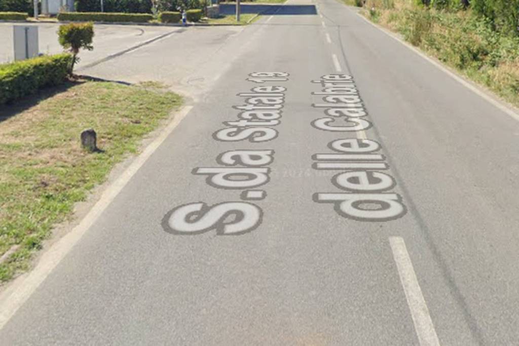 locale commerciale in vendita a Spezzano Albanese