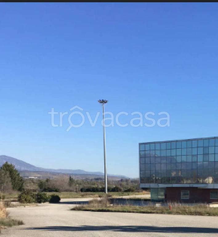 locale commerciale in vendita a Spezzano Albanese