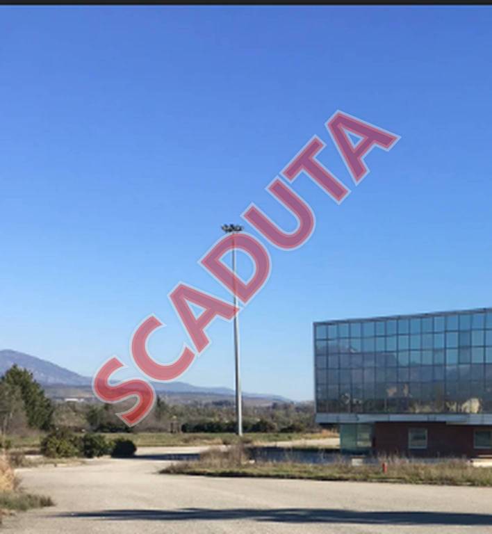 locale commerciale in vendita a Spezzano Albanese