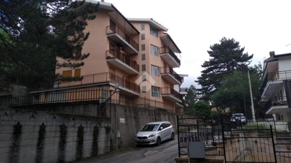 appartamento in vendita a Spezzano della Sila in zona Camigliatello Silano