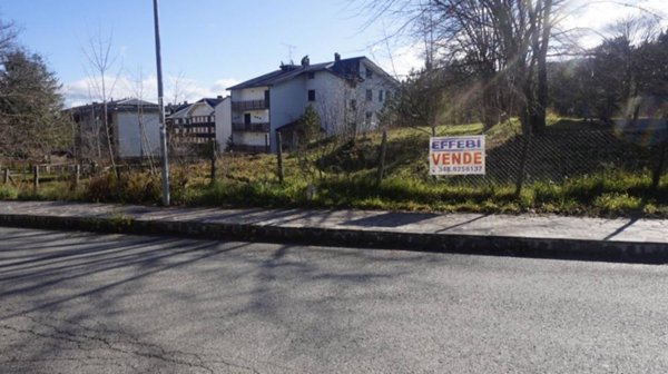 terreno edificabile a Spezzano della Sila in zona Camigliatello Silano