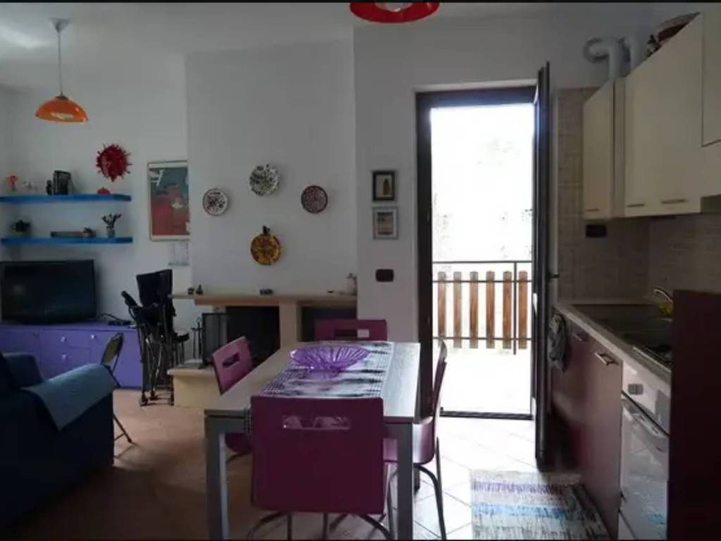 appartamento in vendita a Spezzano della Sila in zona Camigliatello Silano