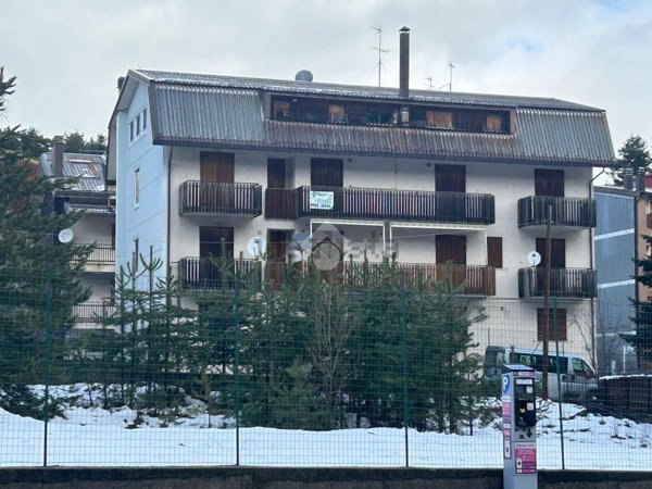 appartamento in vendita a Spezzano della Sila in zona Camigliatello Silano