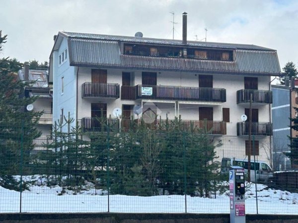 appartamento in vendita a Spezzano della Sila in zona Camigliatello Silano