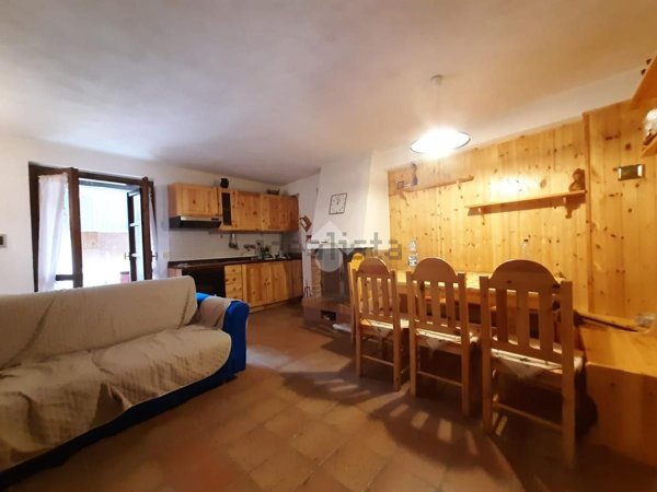 appartamento in vendita a Spezzano della Sila in zona Camigliatello Silano