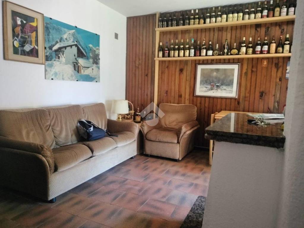appartamento in vendita a Spezzano della Sila in zona Camigliatello Silano