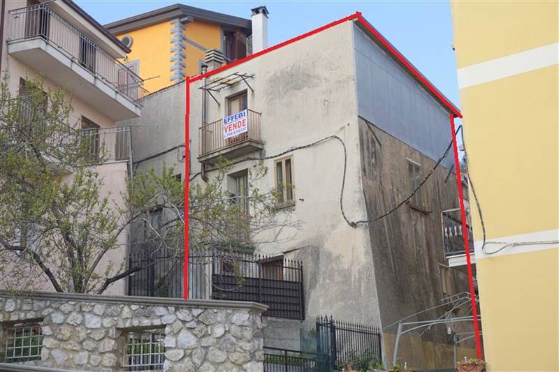 casa indipendente in vendita a Spezzano della Sila