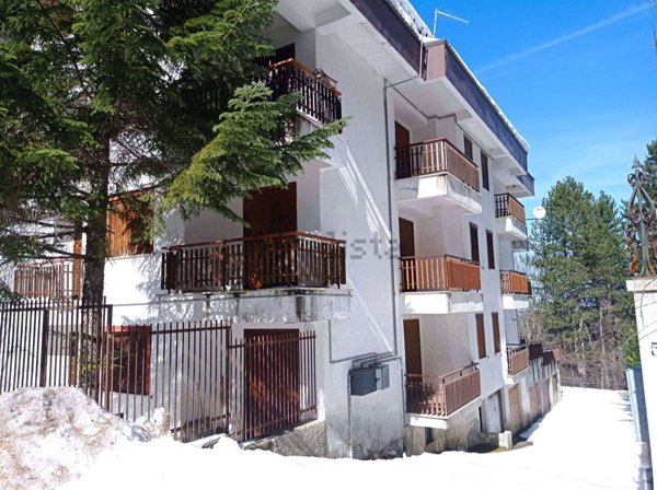 appartamento in vendita a Spezzano della Sila in zona Camigliatello Silano