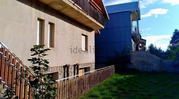 casa indipendente in vendita a Spezzano della Sila in zona Camigliatello Silano