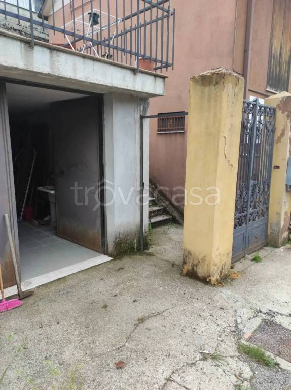 casa indipendente in vendita a Spezzano della Sila in zona Camigliatello Silano