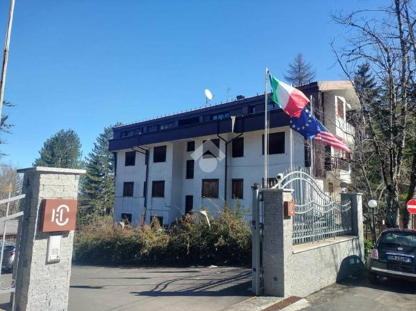 appartamento in vendita a Spezzano della Sila in zona Camigliatello Silano