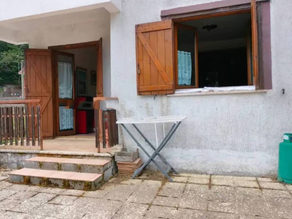 appartamento in vendita a Spezzano della Sila in zona Camigliatello Silano