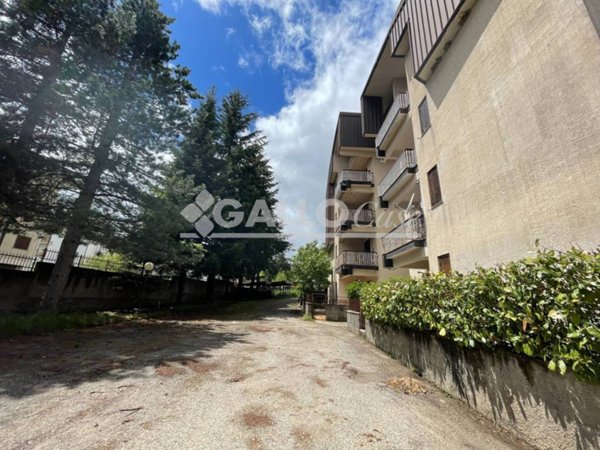 appartamento in vendita a Spezzano della Sila in zona Camigliatello Silano