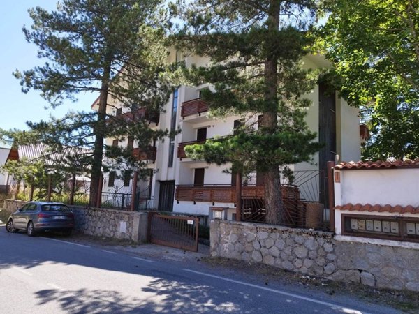 appartamento in vendita a Spezzano della Sila in zona Camigliatello Silano