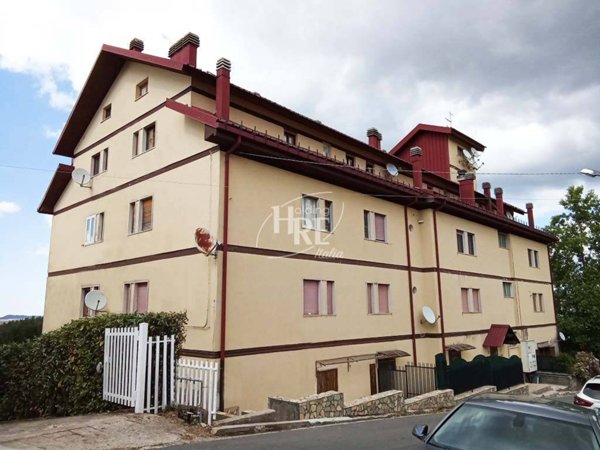 appartamento in vendita a Spezzano della Sila in zona Camigliatello Silano