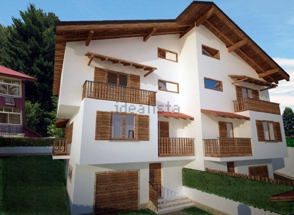 casa indipendente in vendita a Spezzano della Sila in zona Camigliatello Silano